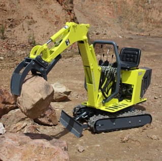 Versatile Mini Excavator 9.5hp Construction Landscaping Powershovel E1500